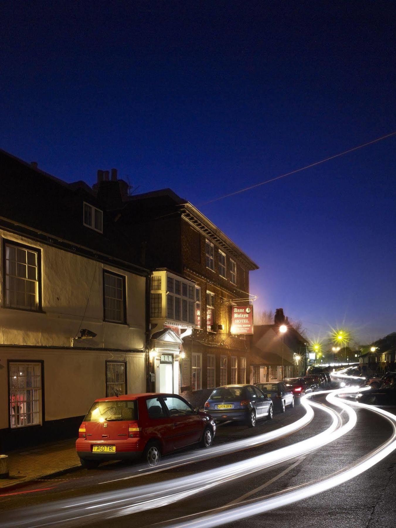 The Boleyn Hotel Staines-upon-Thames Eksteriør billede